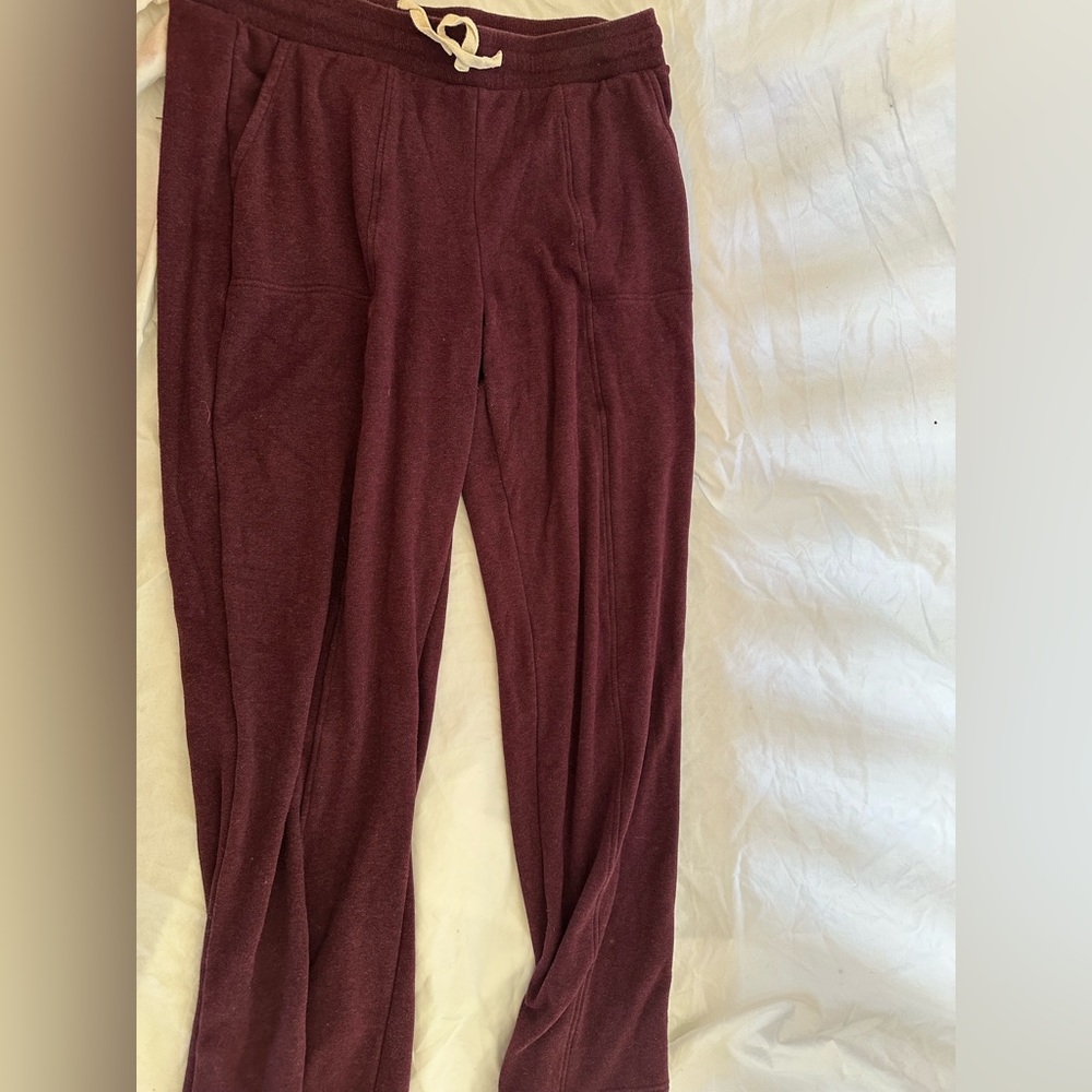 Great condition maroon Ugg sweatpants